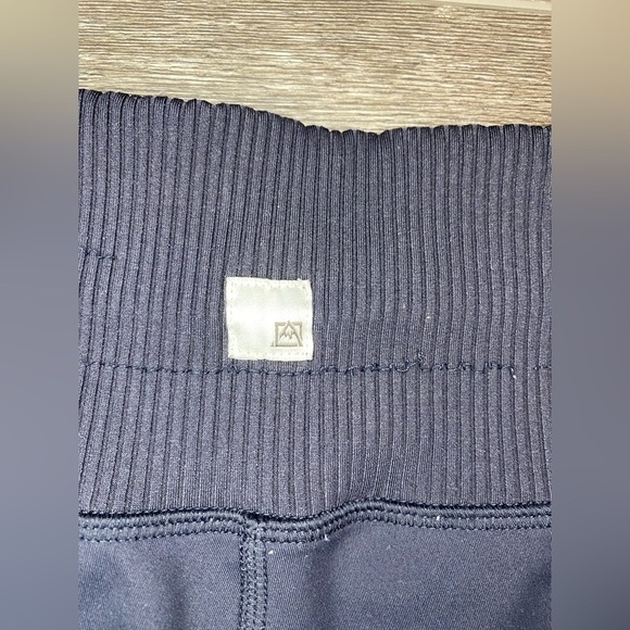 Avalanche sweater purple women’s size small and medium pants - Picture 11 of 14